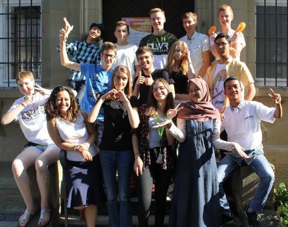 Daiane Stevens e Frederico Dalberto 

ganharam bolsa de estudos do Pasch e passaram três semanas imergindo num mundo totalmente desconhecido e fascinante, rico em cultura, conhecimento e novas vivências