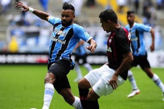 Time de Renato Portaluppi agora esta a sete pontos do líder Corinthians, que tem um jogo a menos