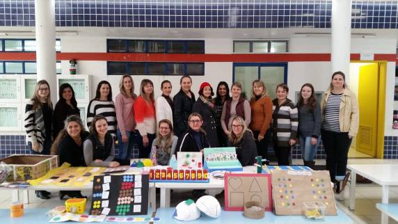 Atividade foi desenvolvida pelas acadêmicas do 6º semestre e doados para escola de educação infantil em 

Santa Rosa, que tem como diretora egressa da Faculdade Três de Maio