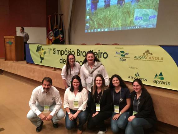 Evento envolveu pesquisadores, estudantes, professores e demais profissionais liderando atividades de pesquisa, desenvolvimento e de fomento à produção de canola no Brasil