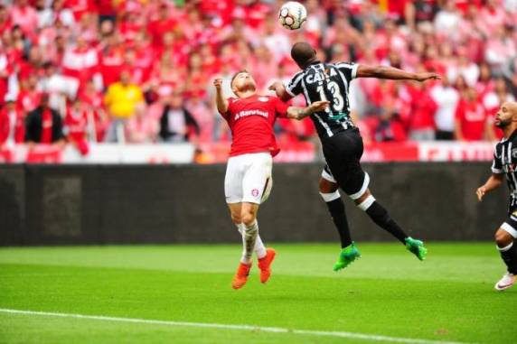 Jogo, que teve quase 40 mil colorados, poderia definir virtualmente a subida do time de Guto Ferreira para a Série A