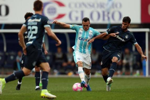 Rafael Thyere 

e Kaio marcaram os gols do Tricolor no 2 a 2 em Florianópolis