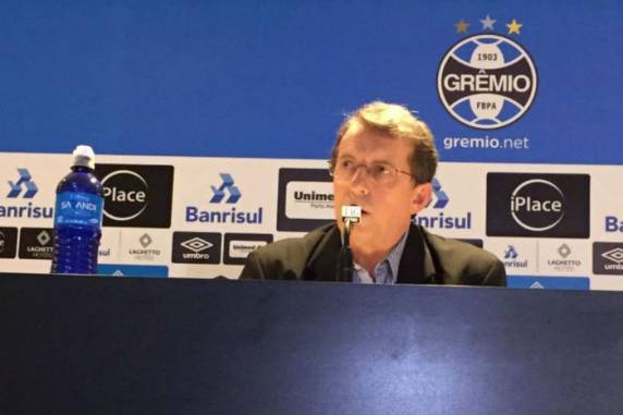 Comunicado foi feito pelo clube na tarde desta segunda-feira