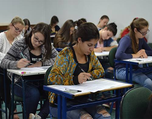 Quem participou do Enem em 2017 ou em anos anteriores, pode utilizar a nota da redação para ingressar em um curso de graduação