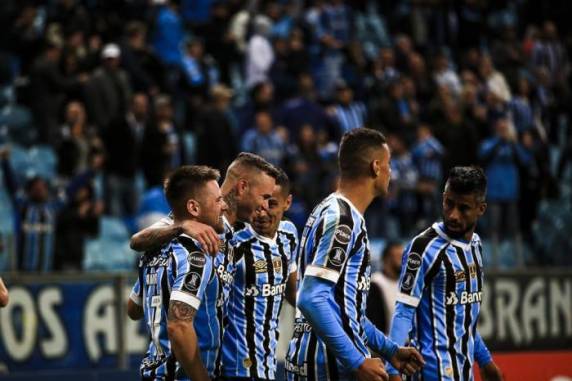 Único gol da partida foi marcado por Luan, no segundo tempo