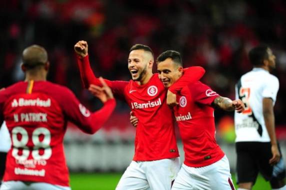 Com uma escalação mais ofensiva de Odair Hellmann, Nico López, Patrick e Rodrigo 

Dourado foram os nomes do jogo