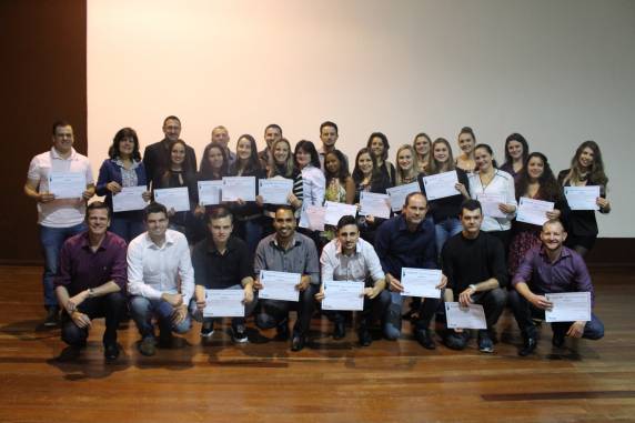 0 formandos receberam seu certificado na primeira qualificação ofertada pela Instituição em parceria com a Prefeitura de Santo Cristo