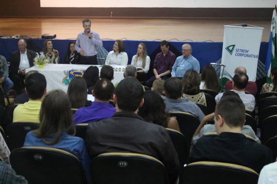 0 formandos receberam seu certificado na primeira qualificação ofertada pela Instituição em parceria com a Prefeitura de Santo Cristo