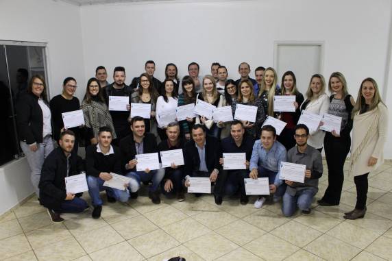 Ao todo 36 formandos 

receberam o certificado em cerimônia realizada na sexta-feira, 13