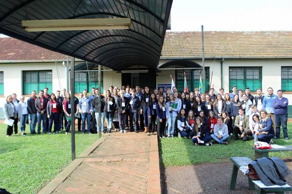Evento reuniu alunos e professores de 11 escolas do Estado