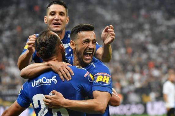 Mineiros são os primeiros a faturar o título em dois anos seguidos