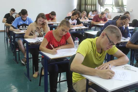 Candidatos podem escolher o dia e o horário para realizar a prova, que é somente redação