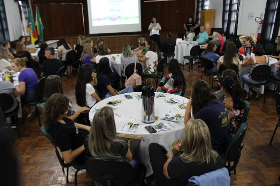 Estudantes da Educação Básica e Ensino Superior retornam no dia 18 de fevereiro. Cursos Técnicos retomam as aulas no dia 25