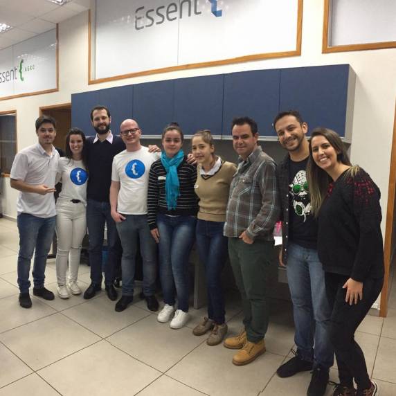 Essent Jus será graduada em breve e lançou o desafio aos colaboradores