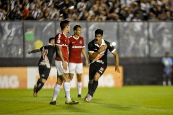 Time carioca marcou com Andrey e Tiago Reis; Emerson Santos descontou para o Colorado