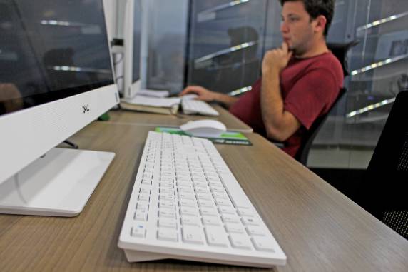 Programa gratuito para alunos do Ensino Médio busca incentivar e promover a pesquisa científica na computação