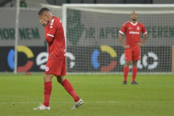 Gol da equipe paulista foi marcado por Zé Rafael