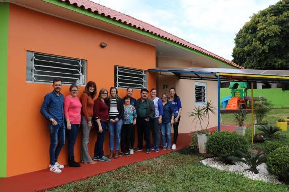 Melhorias e reformas são realizadas em uma parceria do CPM da escola e Secretaria da Educação