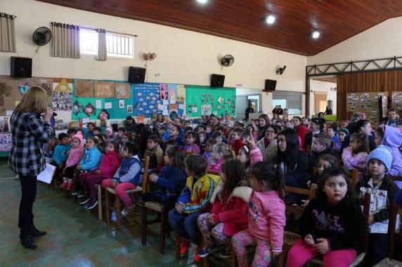 Feira do livro conta com uma vasta programação de 3 dias