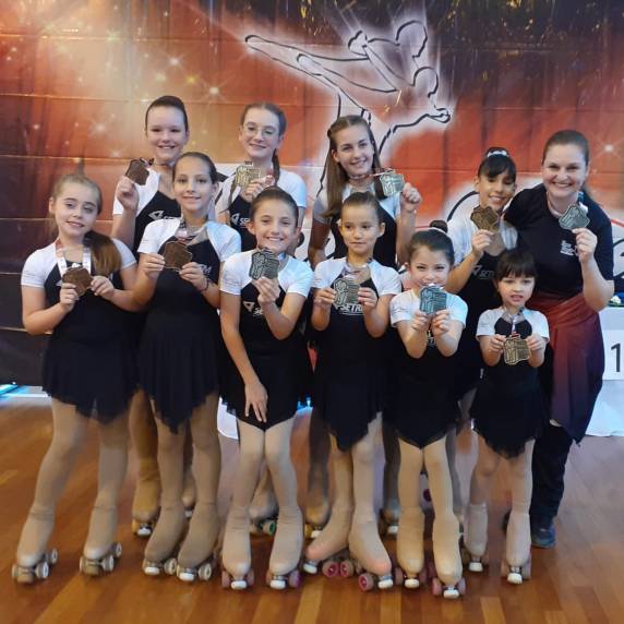 Das 11 patinadoras da Instituição, quatro conquistaram o primeiro lugar em diferentes níveis