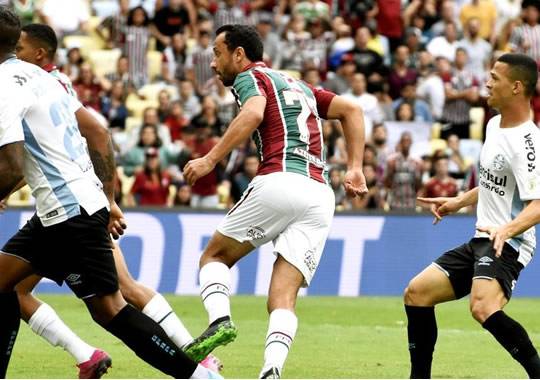 Tricolor carioca fez 2 a 1 em jogo que gremistas reclamaram de dois pênaltis não marcados