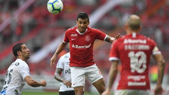 Ainda com técnico interino, Colorado não conseguiu bater os paulistas em casa