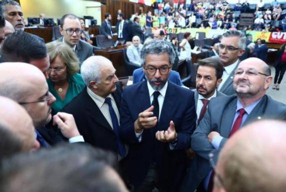 Projeto faz parte do pacote do funcionalismo proposto por Eduardo Leite