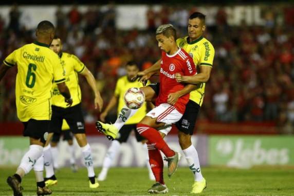 Jogo morno em Erechim terminou sem gols entre os dois times que estão com vaga assegurada na semifinal do primeiro turno do Gauchão