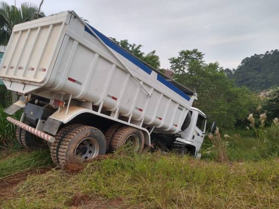 Conforme a PMRv, vítima estava num Fiat Uno que fez ultrapassagem em local proibido