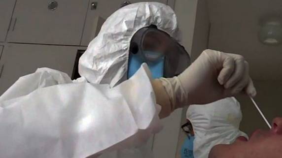 Paciente esteve na Itália durante explosão de casos; Ministério da Saúde deve fazer coletiva na quarta (26)