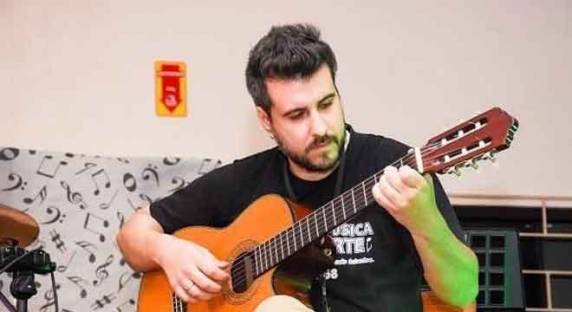 Deison Freitas morreu após 20 dias de internação; ele foi homenageado em vídeos e montagens feitas por amigos, colegas de profissão e admiradores