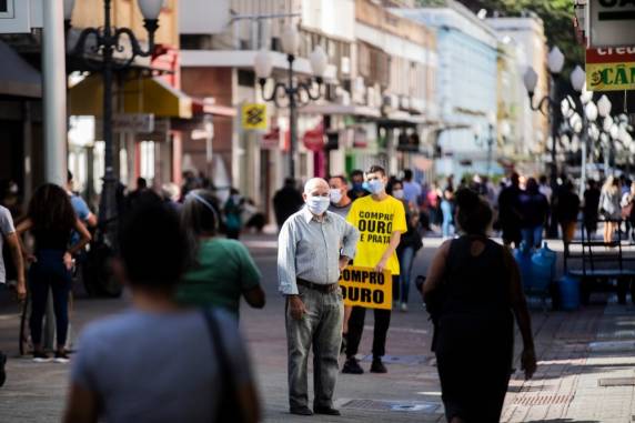 Santa Catarina voltou a flexibilizar restrições da quarentena. Estado tem 1.063 casos, incluindo 35 mortes