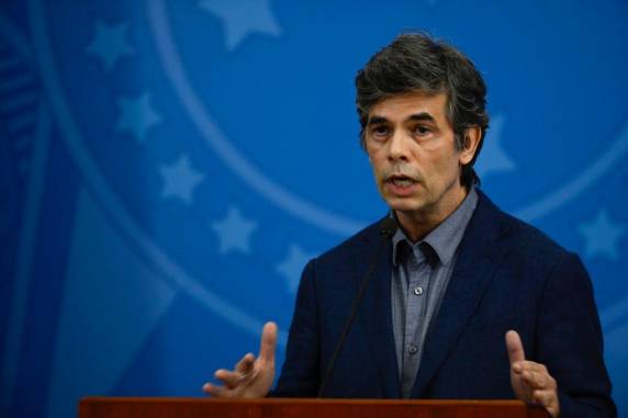 Substituto de Luiz Henrique Mandetta afirma que prioridade agora é distribuir respiradores e EPIs aos Estados onde cenário é mais grave