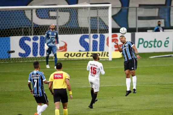 Resultado fez equipe de Renato Portaluppi se aproximar do G-6 na tabela do Brasileirão