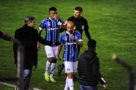 Equipe de Renato Portaluppi ganhou com gol de Thaciano na partida disputada em Caxias do Sul