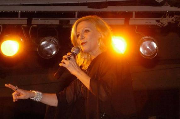 Artista estava em uma casa de repouso há cerca de dois anos