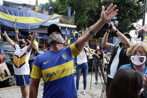 Ídolo argentino morreu nesta quarta-feira aos 60 anos