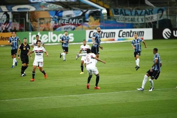 Equipe de Renato Portaluppi se classificará com qualquer empate na partida de volta no Morumbi