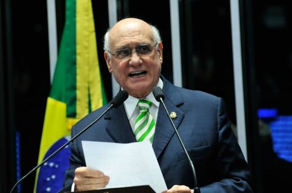 Parlamentar optou pelo atendimento hospitalar para ter o acompanhamento médico adequado