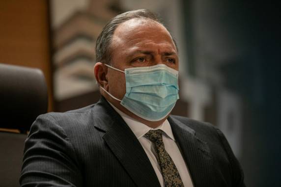 Em fevereiro, expectativa era de que o país tivesse 46 milhões de doses neste mês