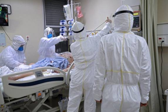 Total de internados com covid-19 em terapia intensiva supera 2,6 mil pacientes nesta segunda-feira