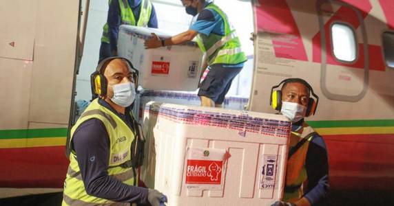 Remessa com 322 mil unidades chegou no sábado (20) ao Estado