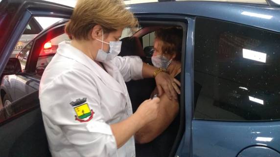 Neste dia também será aplicada a segunda dose para os vacinados no dia 22 de março