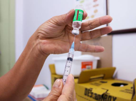 Público-alvo contempla pessoas acima de 40 anos com doenças crônicas e deficiência permanente, além de gestantes e puérperas