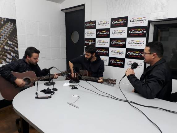 Banda Consoais & Vogantes lança a música O Cheiro do Céu