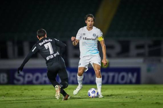 Praxedes marcou o gol da vitória do time da casa, no sábado, em novo jogo com pouca criação ofensiva do tricolor