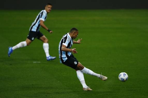 Jean Pyerre, de pênalti, marcou o gol do Tricolor, nesta terça-feira
