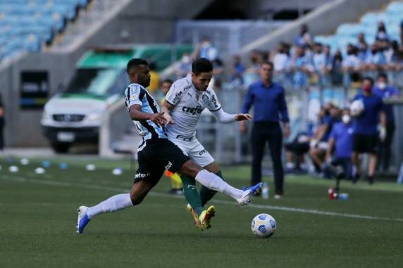 Tricolor perdeu a segunda consecutiva e segue na penúltima colocação do Campeonato Brasileiro