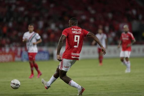 Com o triunfo, Colorado chegou aos seis pontos e à liderança do Estadual