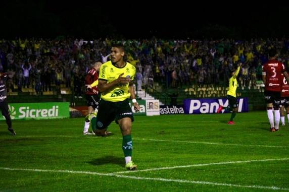 Canarinho enfrentará o vencedor do Gre-Nal na decisão do Estadual